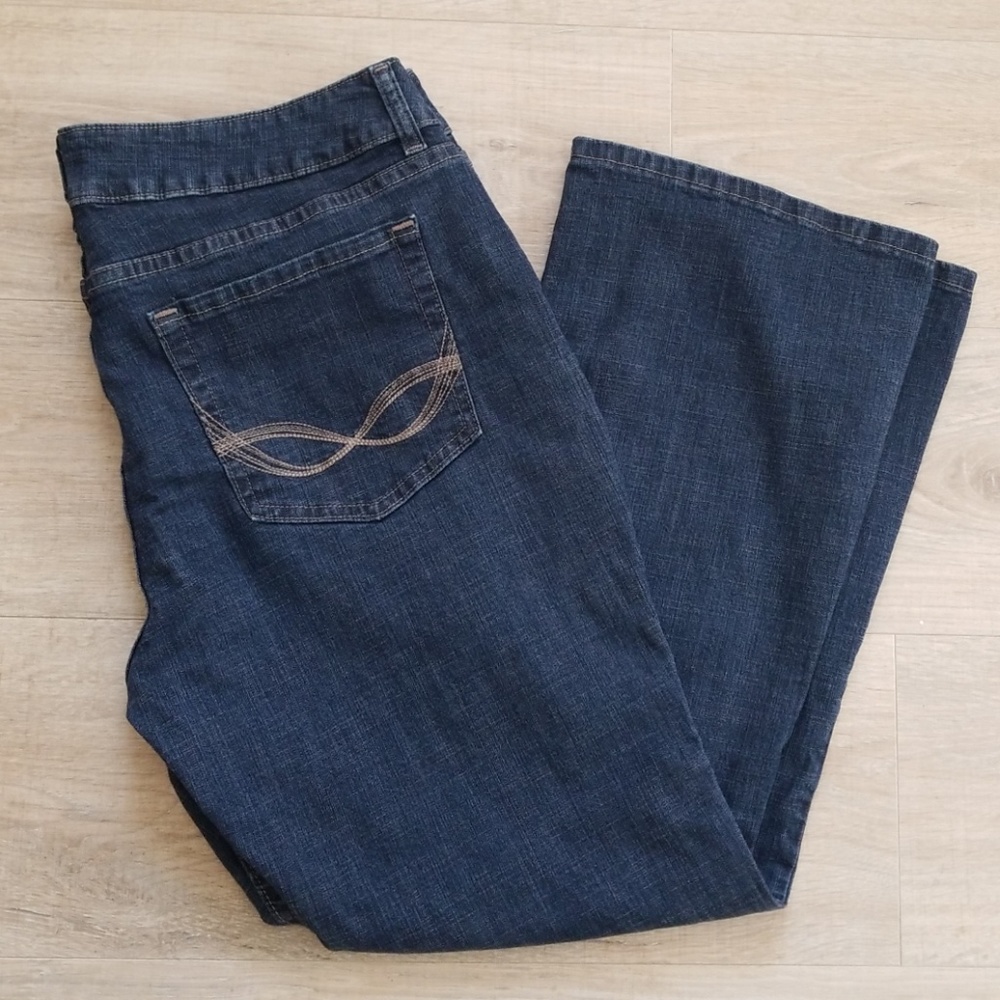 Lee Riders mid rise boot cut Jean's EUC 18P